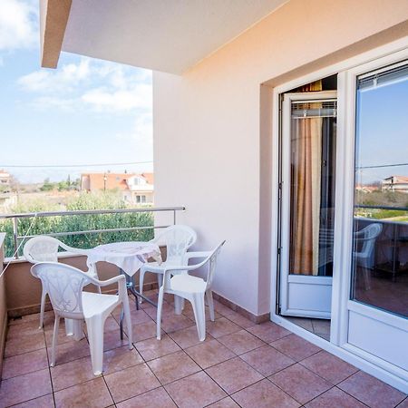 Apartments Valentin Privlaka  Exterior photo