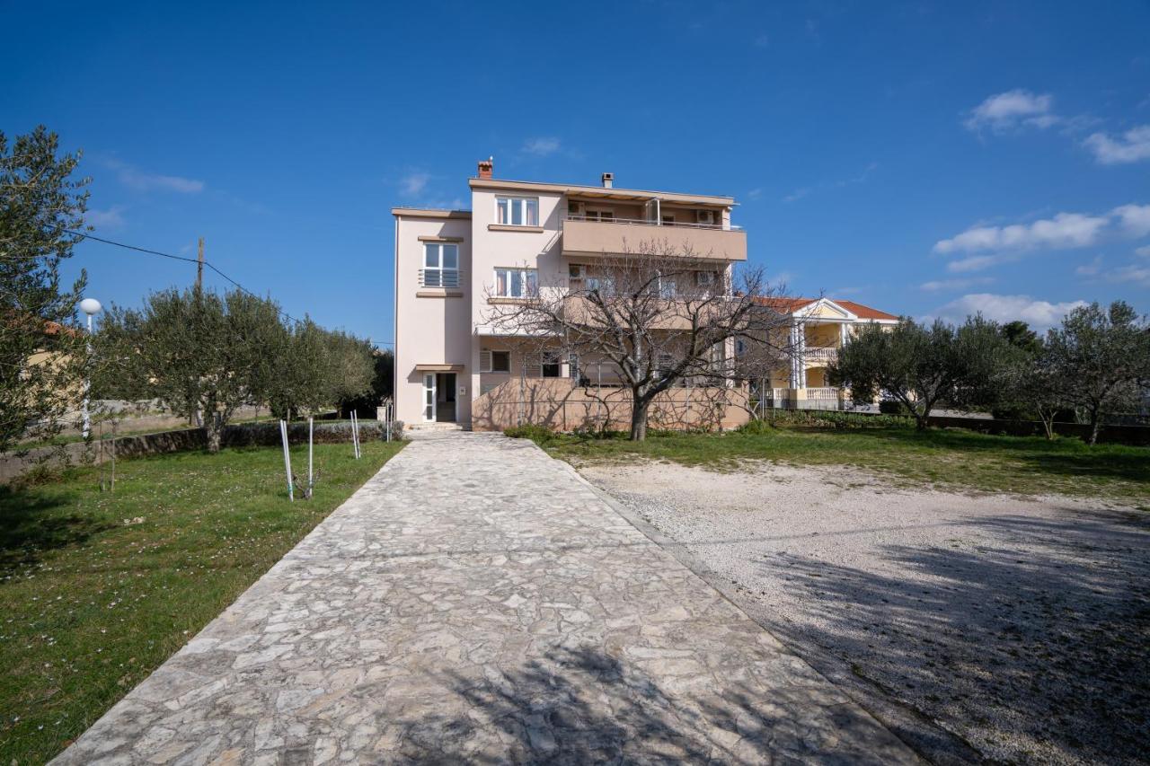 Apartments Valentin Privlaka  Exterior photo