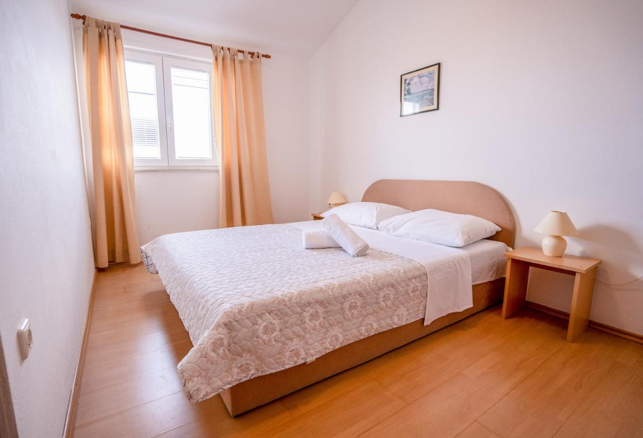 Apartments Valentin Privlaka  Exterior photo