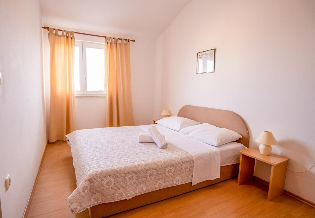 Apartments Valentin Privlaka  Exterior photo